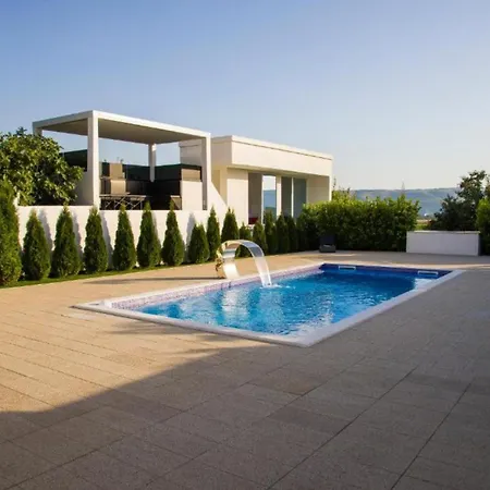 Villa Vila11